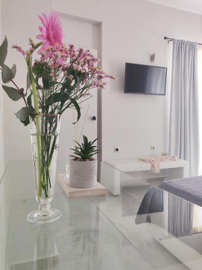 פלטאנס Emorfia'S Apartments מראה חיצוני תמונה